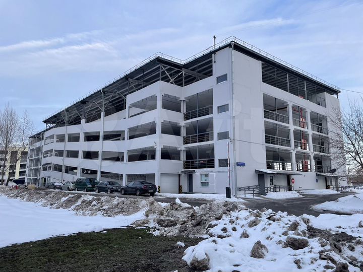 Машиноместо, 14 м²