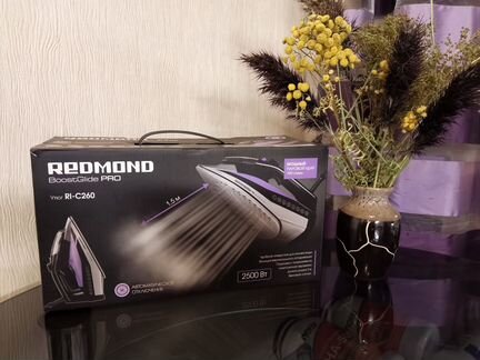 Утюг Redmond RI-C260/269 2500Вт пар. удар190г/мин