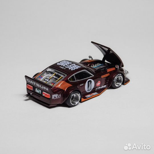 Datsun Fairlady Z Kaido House Mini GT 1:64