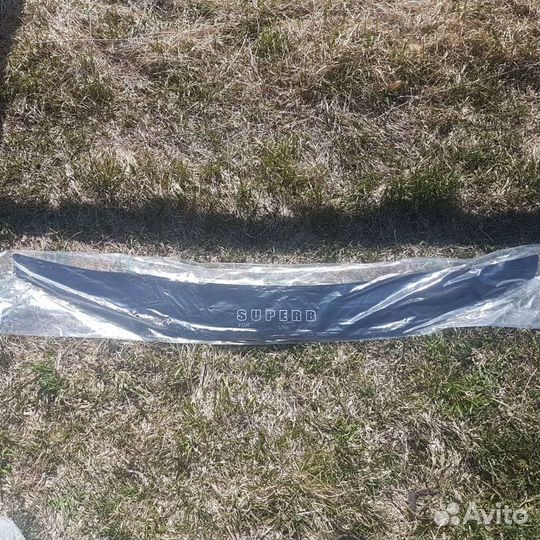 Дефлектор капота skoda