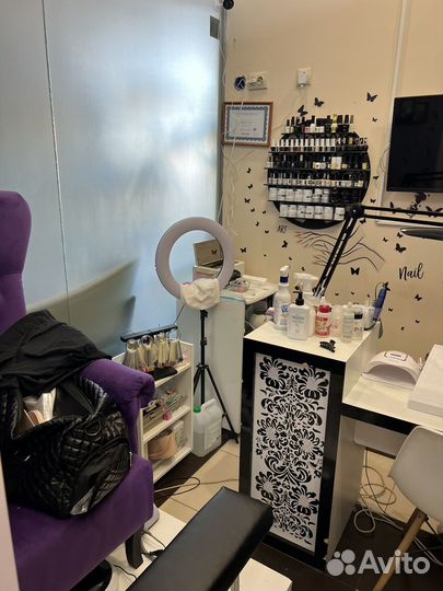 Маникюрный стол