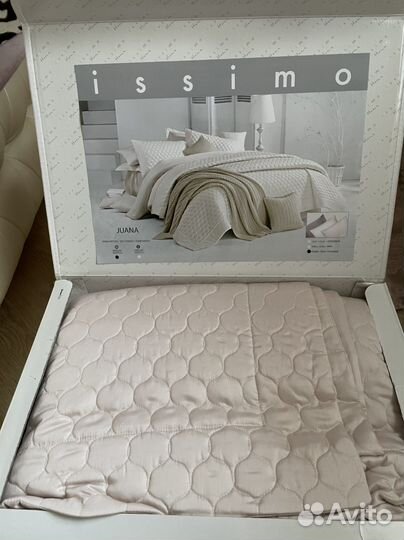 Покрывало и 2 наволочки Togas