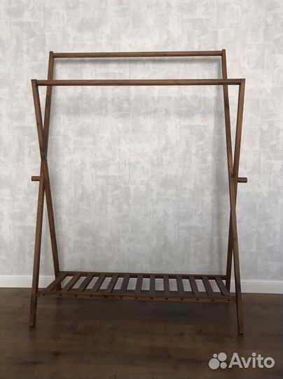 Вешалка напольная деревянная