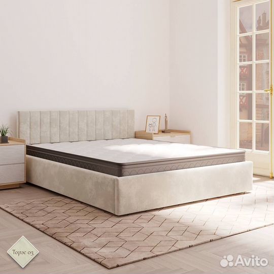 Кровать двуспальная с матрасом