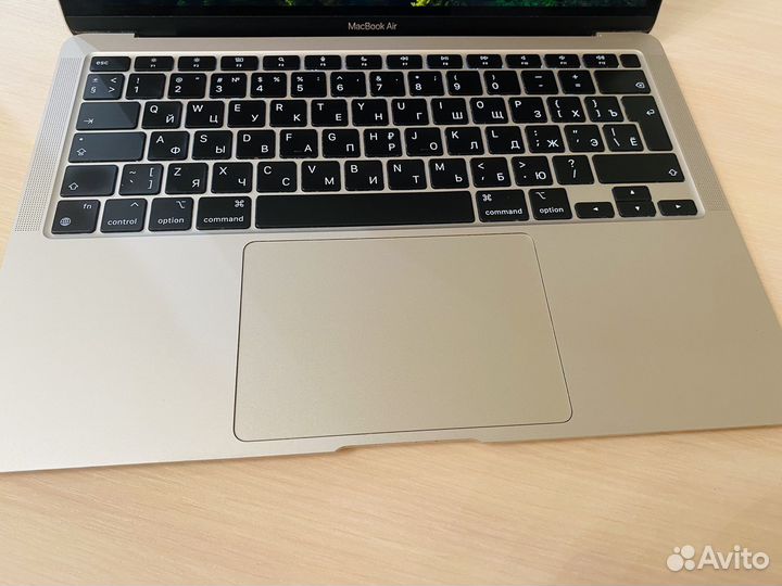 Apple MacBook Air (M1, 2020) 8 гб, 256 гб SSD