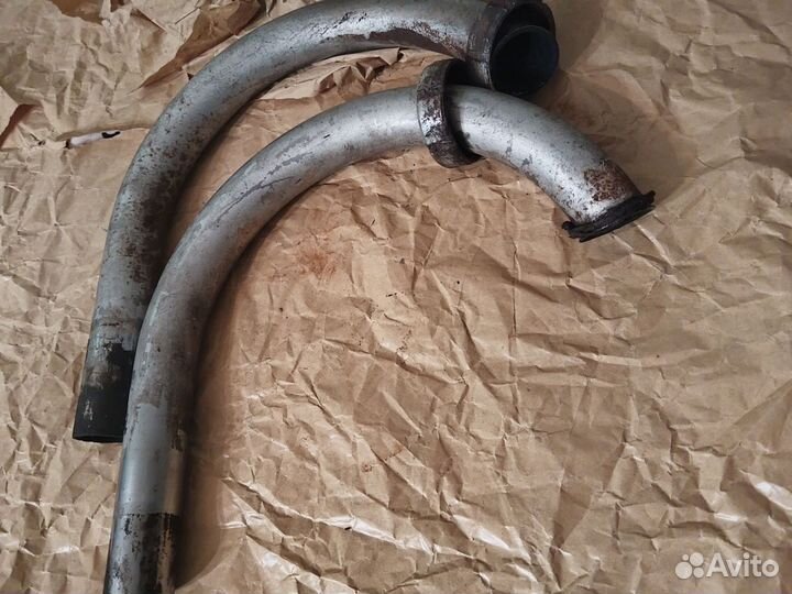 Колени на мотоцикл восход