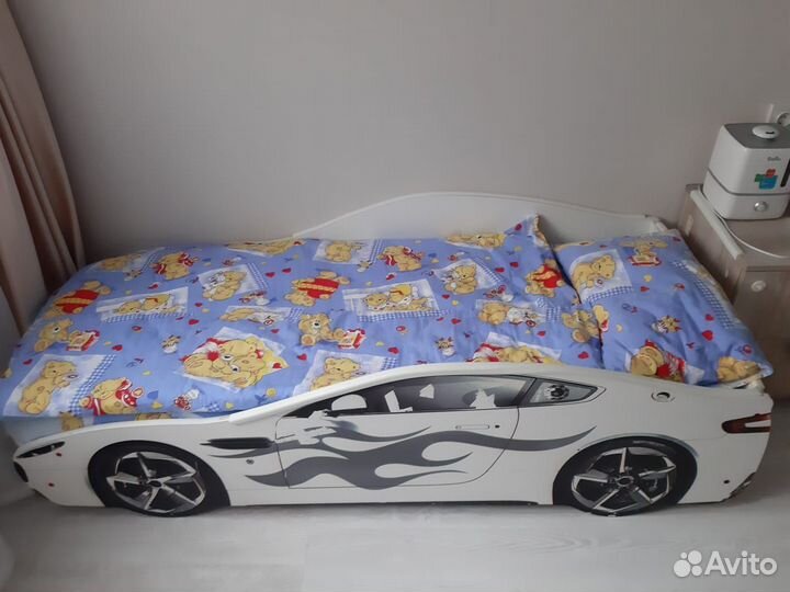 Детская кровать машина с матрасом