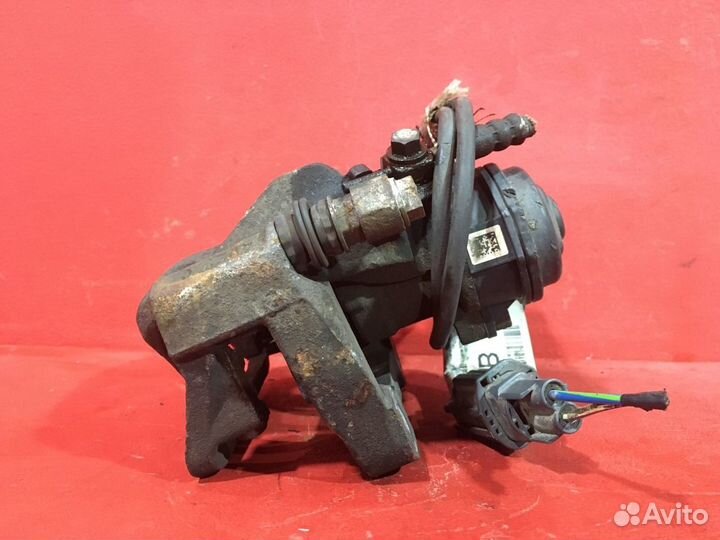 Суппорт задний левый Land Rover Range Rover Evoque