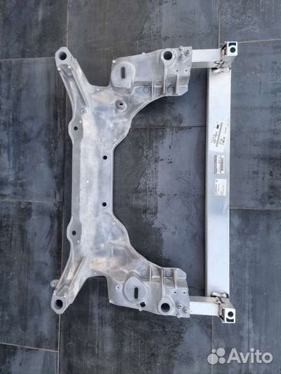 Infiniti q50 подрамник передний балка