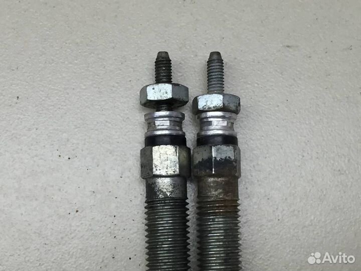 Свеча накаливания Toyota Auris E150 2006-2012