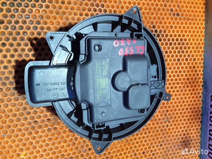 Моторчик отопителя Mercedes-Benz GL-класс