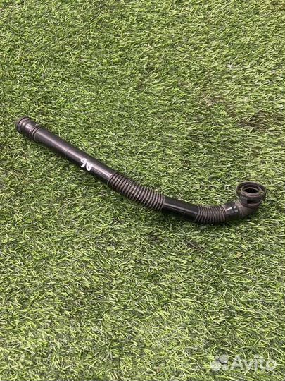 Патрубок воздушного фильтра Volkswagen Passat B6