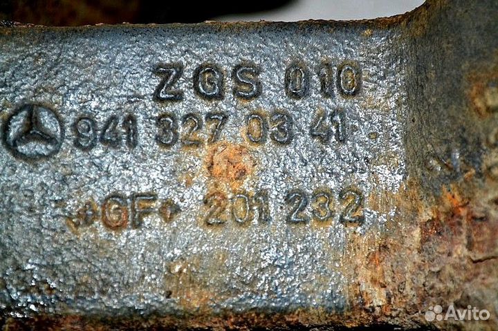 Кронштейн пневморессоры переднего моста, правый me