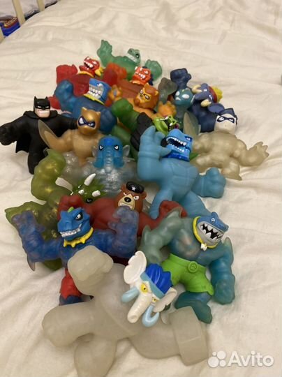 Игрушка тянучка герои гуджитсу, 18 штук Goojitzu