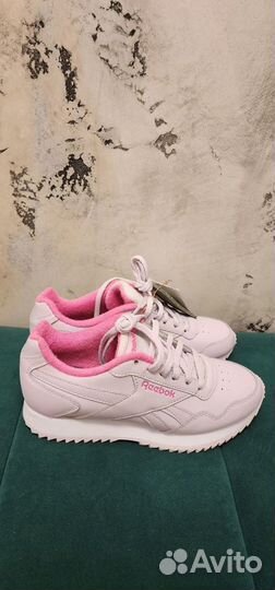 Новые кроссовки Reebok