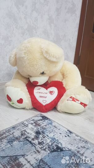 Плюшевый медведь