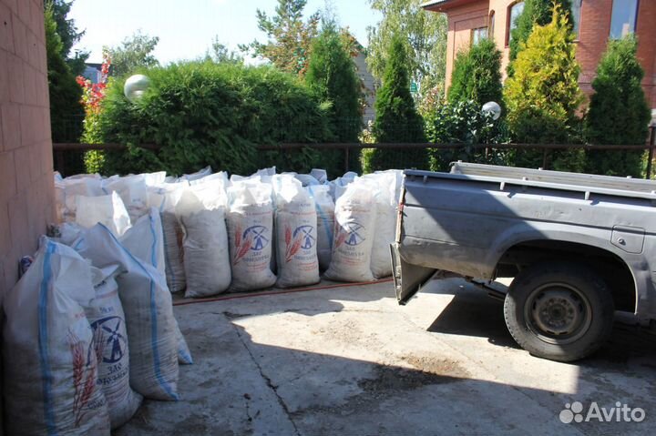 Конский навоз в мешках