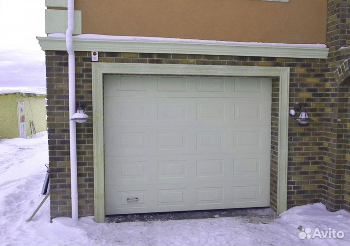 Секционные ворота дамаст в наличии