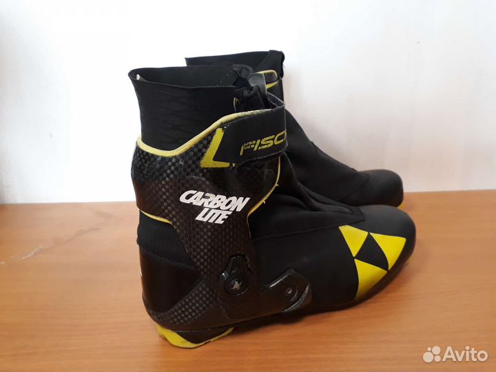 Лыжные ботинки fischer carbonlite