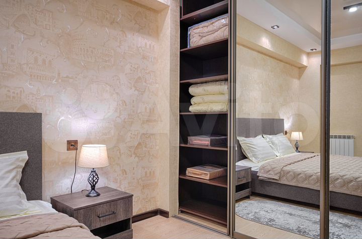 2-к. квартира, 80 м², 1/7 эт.