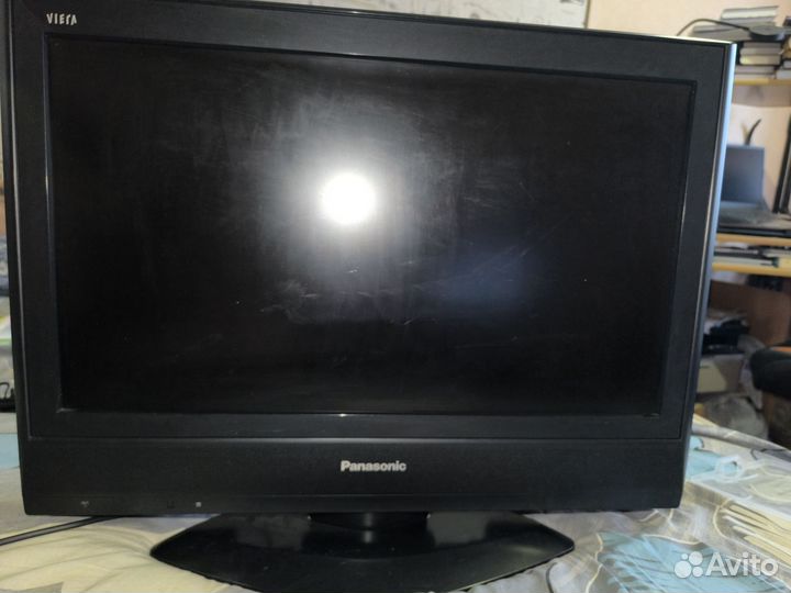 Телевизор Panasonic Viera (tx-r26le7k)с подставкой