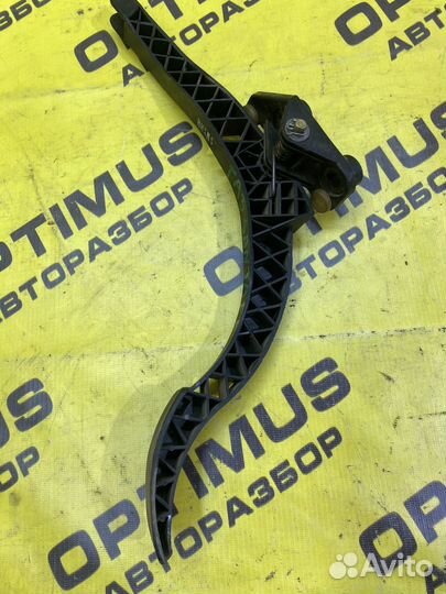 Педаль газа Hyundai Santa Fe 1