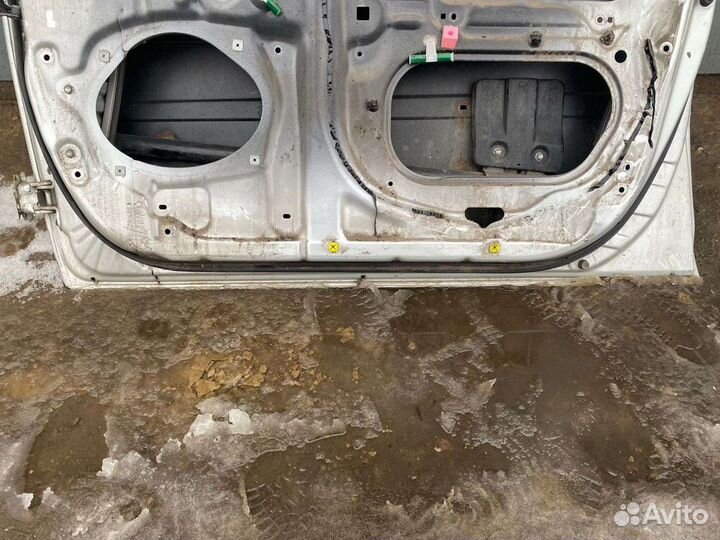 Передняя правая дверь toyota camry xv30