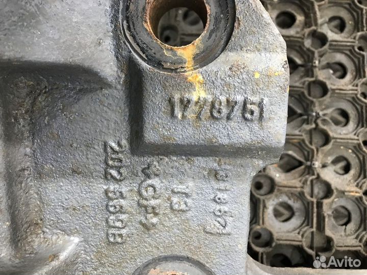 1778751 Кронштейн пневморессоры правый