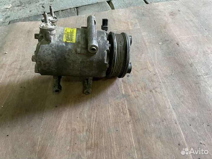 Компрессор кондиционера Range Rover Evoque