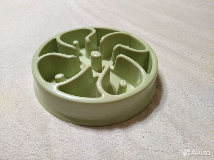 Медленная кормушка/миска для собак