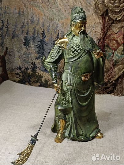 Статуэтка бронза