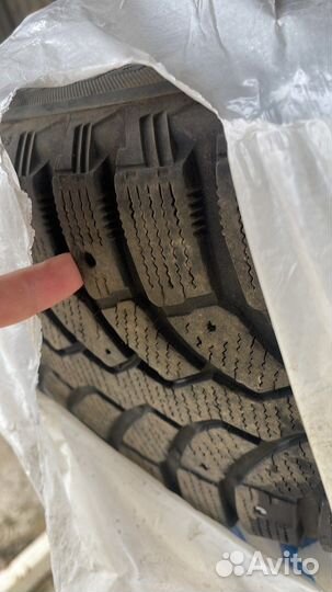 Bridgestone Blizzak Spike-01 215/55 R16 97