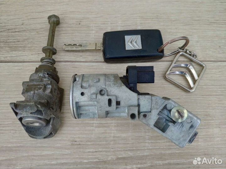 Комплект замок зажигания Citroen C4 2005-2011