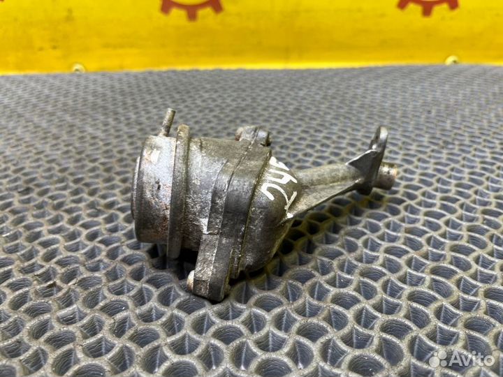 Клапан вентиляции картерных газов левый Mercedes