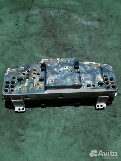 Приборная панель Mazda 626