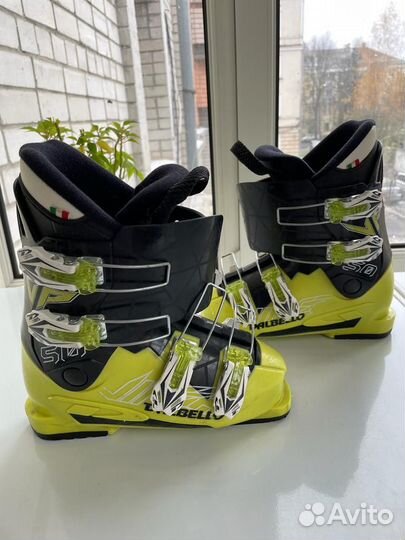 Детские горнолыжные ботинки