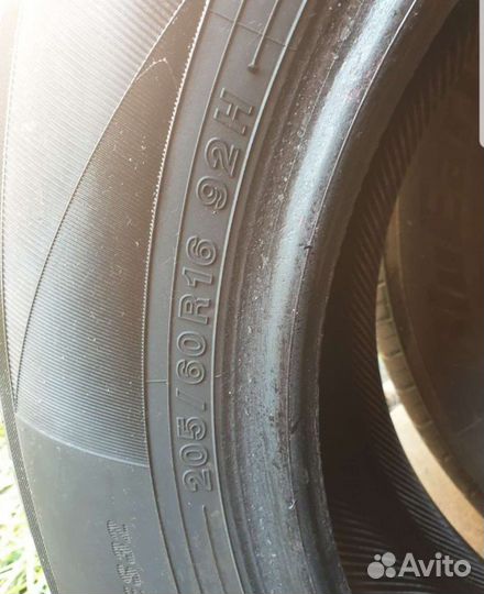 Yokohama Bluearth ES32 205/60 R16