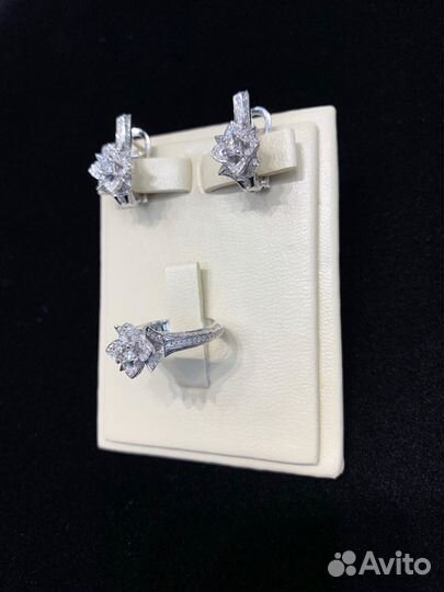 Роскошный Комплект из золота с бриллиантами Michae