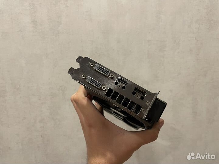 Видеокарта Asus Strix RX580 8GB 2048SP в идеале