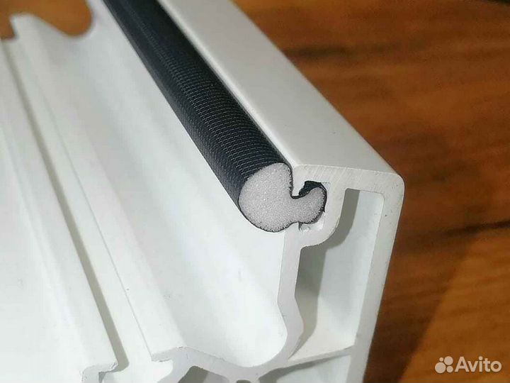 Ремонт окон, уплотнитель Q-Lon RAL1526