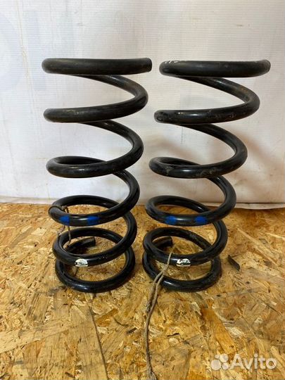 Пружина подвески задняя Infiniti Fx35 S51