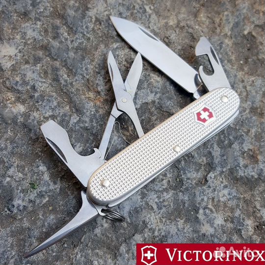 Новый нож Victorinox Pioneer Alox X 0.8231.26