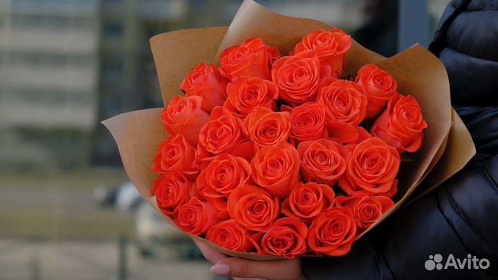 Розы Розы в крафте 25 оранжевых роз