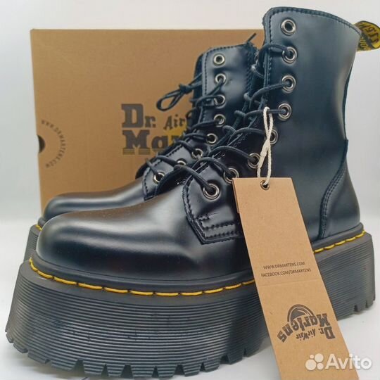 DR. Martens 1460 Jadon Black Platform