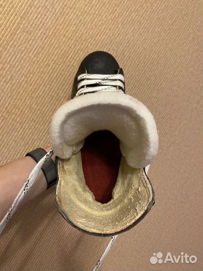 Хоккейные коньки Graf 609, 9d (9 1/2 по Graf)