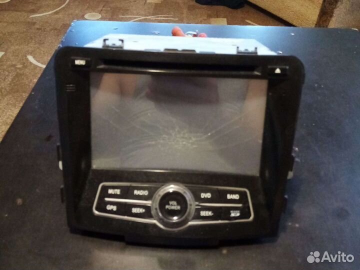 Штатная магнитола с рамкой от Hyundai Sonata