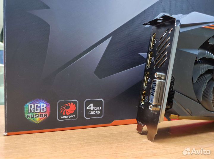 Видеокарта Gigabyte AMD Radeon RX 580 4 Gb aorus