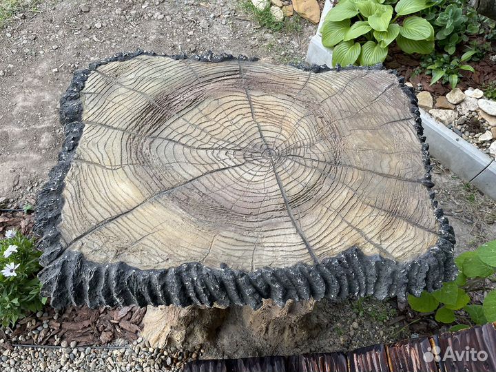 Стол из бетона в стиле 