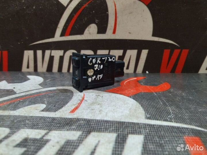 Кнопка обогрева сидений Toyota Corolla