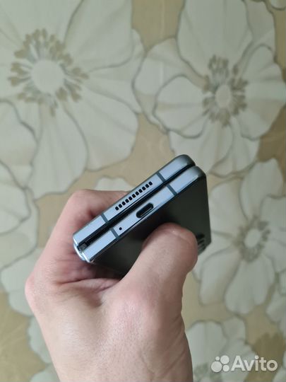 Samsung Galaxy Z Fold4, 12/256 ГБ